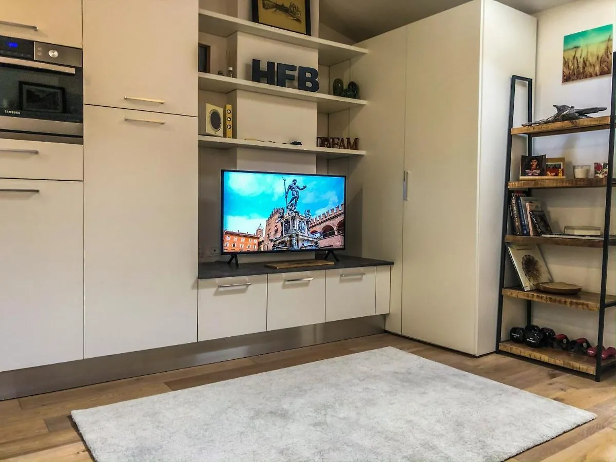 Ferienwohnung Healthy Flat Bologna - Tower Skyline View Italien