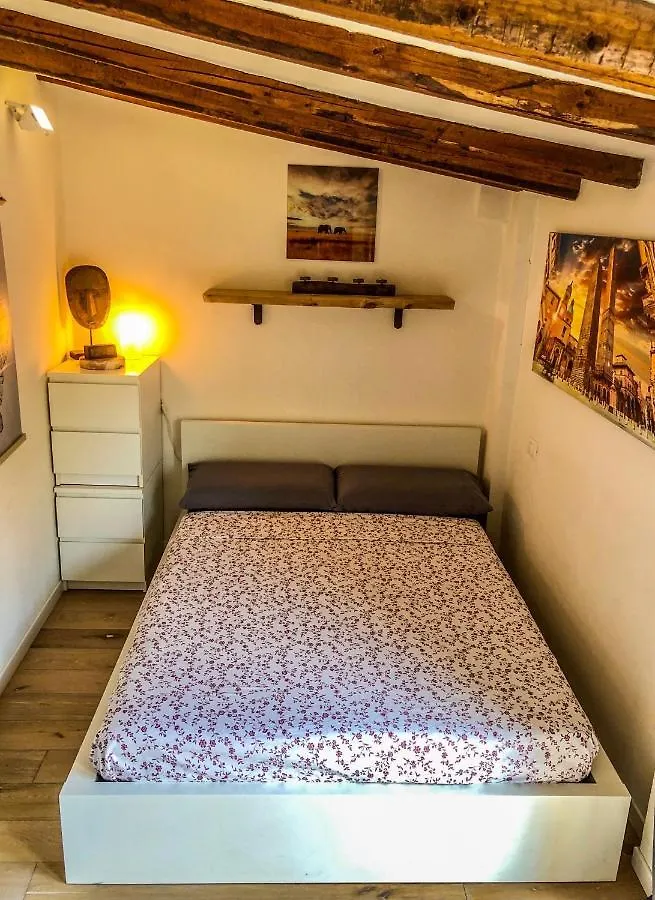 Ferienwohnung Healthy Flat Bologna - Tower Skyline View Apartment